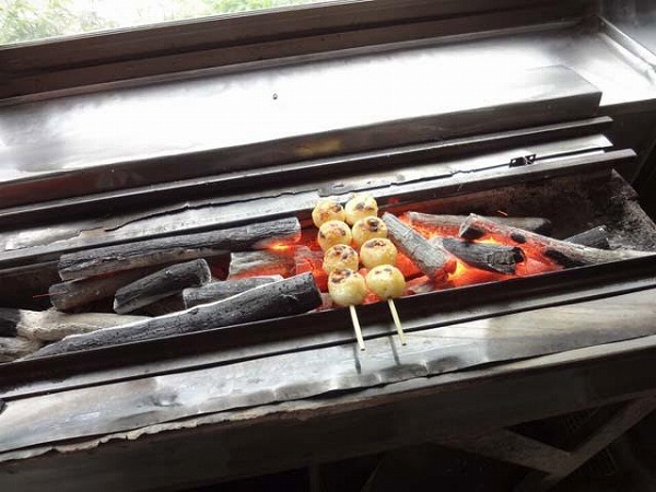 武蔵屋炭火焼だんご