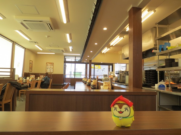 からやま店内