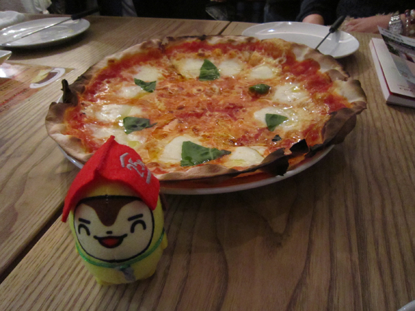 水牛のチーズピザ